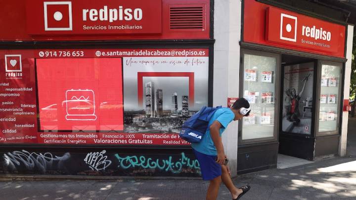 La emancipación juvenil toca fondo: solo el 15% logra salir del hogar familiar