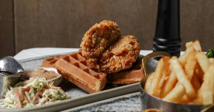 Glowbal’s new brunch menu is built for big moods | Georgia Straight Vancouver’s source for arts, culture, and events