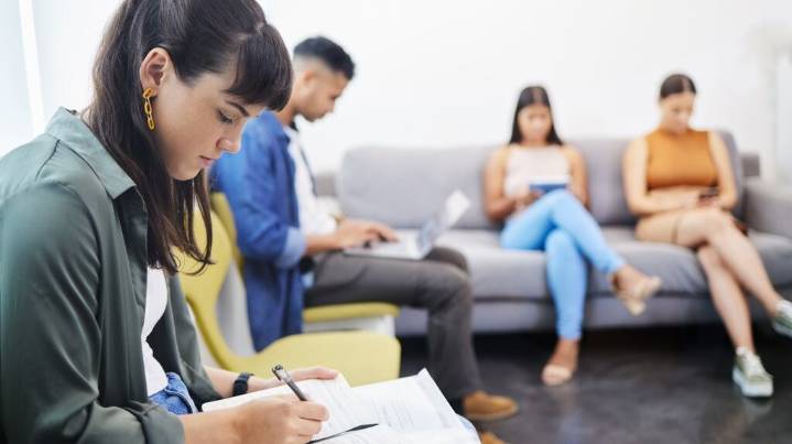 El salario que piden los argentinos que buscan trabajo aumentó 24,3% en el primer semestre