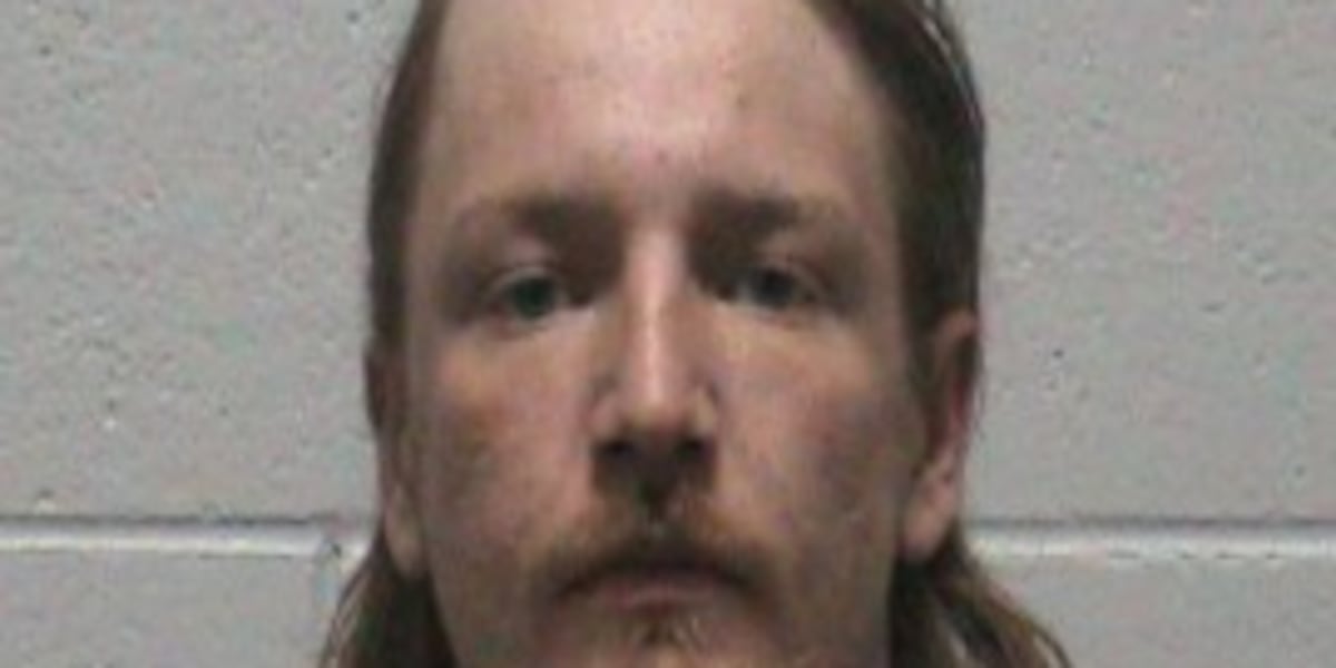 Suspect wanted in arson case