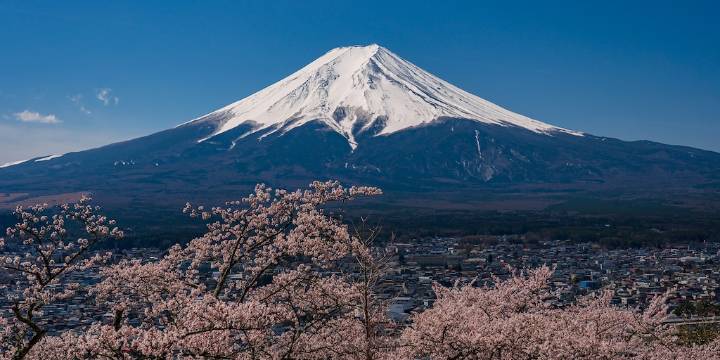 Japón publicó un video hecho con IA de una explosión del Monte Fuji para mantener alerta a la población