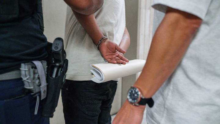 Judge orders ICE to improve conditions after NYC immigration detainees complain of mistreatment