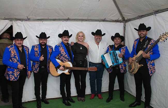 Encienden Tucanes feria de Santa Rosa