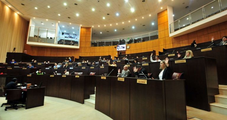 La Legislatura respaldó el acuerdo alcanzado con Nación por las represas del Comahue