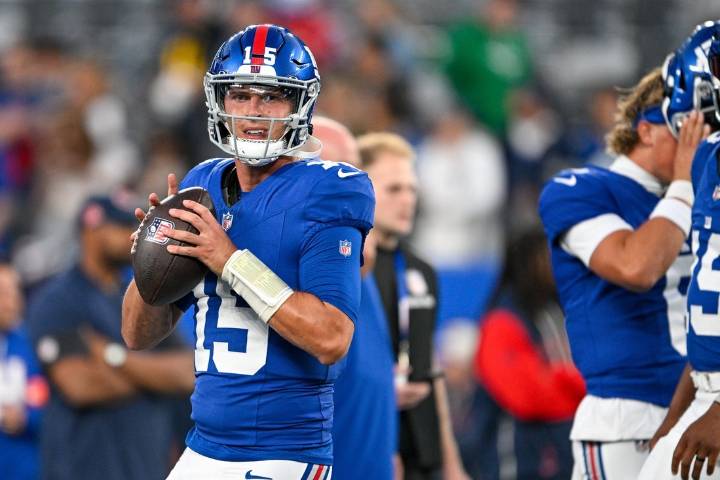 Deadspin | Patriots claim waived Giants QB Tommy DeVito