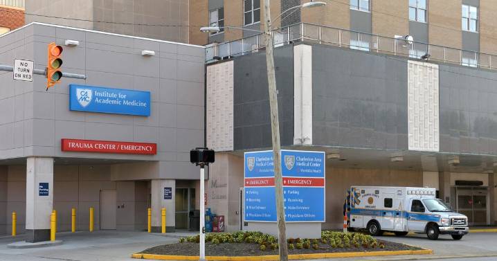 Charleston police shoot, kill patient at CAMC General emergency room