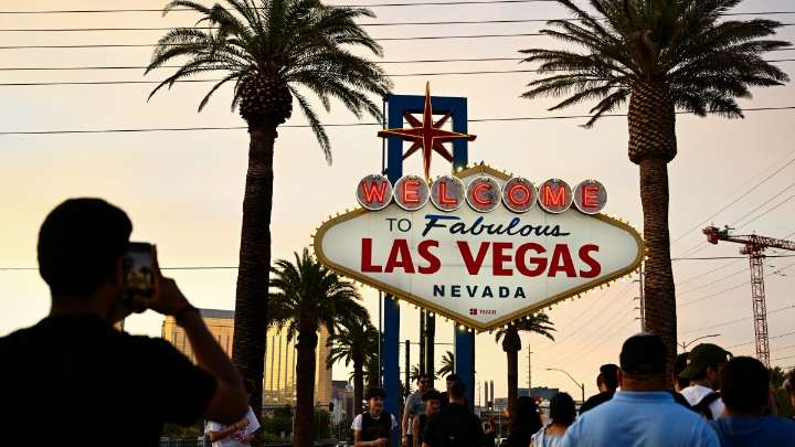 Las Vegas sees drop in tourism, hinting at broader economic woes facing the U.S.