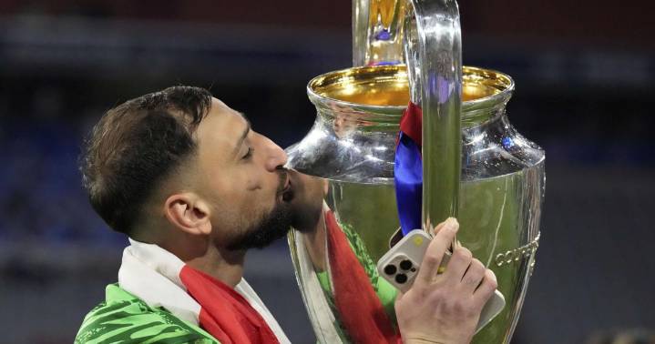 PSG gets tough slate of Champions League opponents