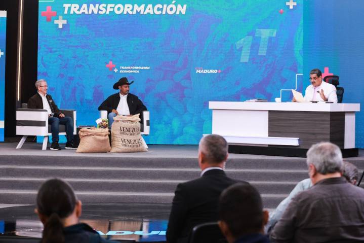 Presidente Maduro destaca 7,7% de crecimiento económico en el primer semestre del año