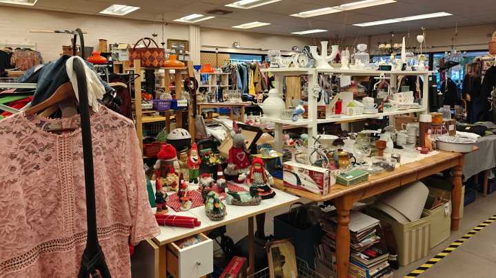 Never Leave The Thrift Store Without Buying These 12 Home Decor Steals