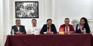Presenta Felipe Valdivieso Vega dos libros en la capital del país