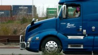 Frenan la emisión de visas de trabajo para camioneros