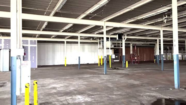 Roof Depot proposal faces new deadline to purchase south Mpls warehouse