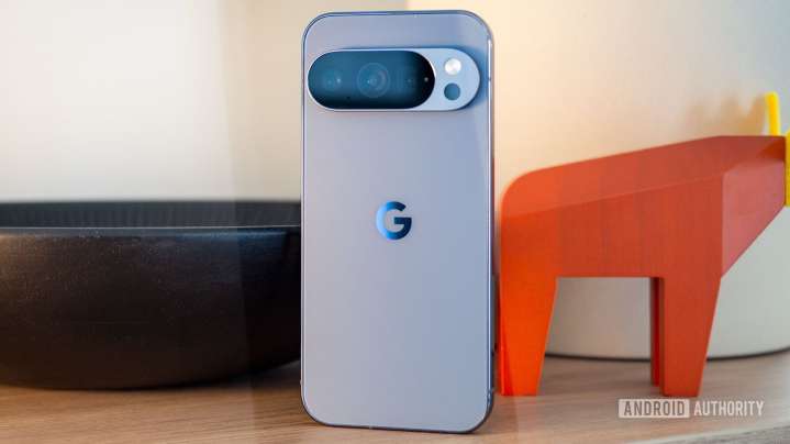 Calling Pixel 10 owners! What do you think of your brand new phone?