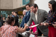 Encabeza Burgueño entrega de 96 títulos de propiedad a 96 familias tijuanenses