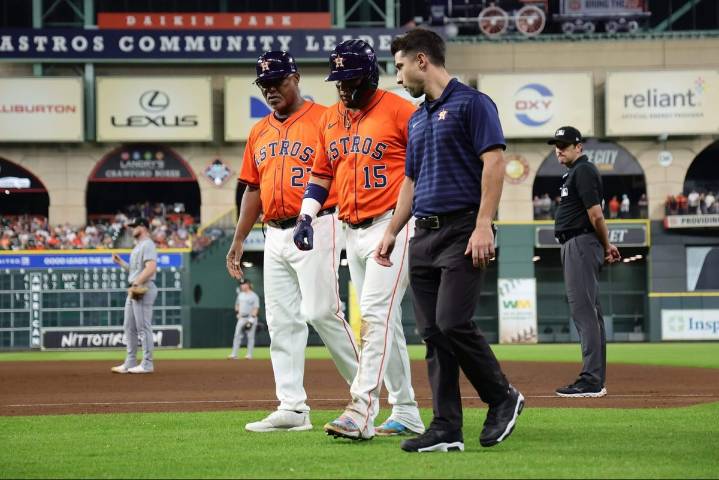 Astros' Isaac Paredes opts for rehab over surgery; return this season still unlikely