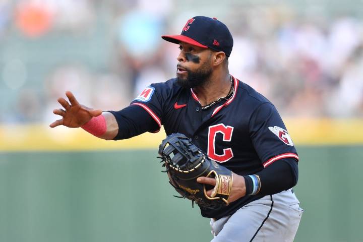 Deadspin | Guardians release veteran 1B Carlos Santana