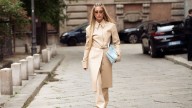 Los pantalones fluidos más elegantes para llevar con tacones en otoño 2025