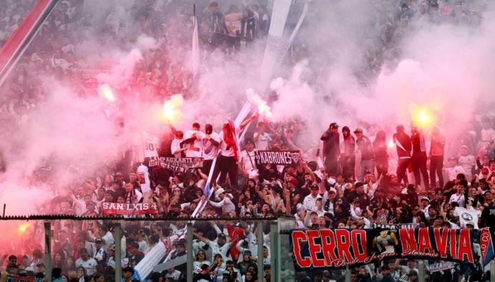 El espectacular lienzo que desplegó Colo Colo en el superclásico ante la U
