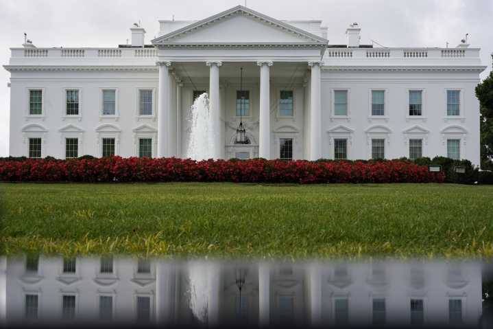 White House tours to pause as ballroom construction starts, congressional offices say