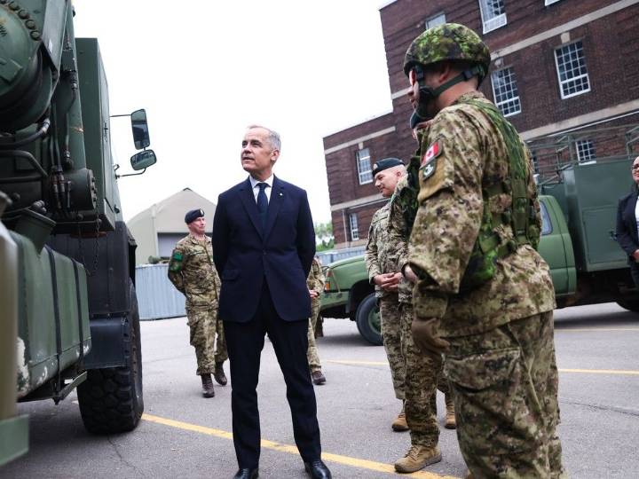 Liberal government hikes military pay by up to 20%