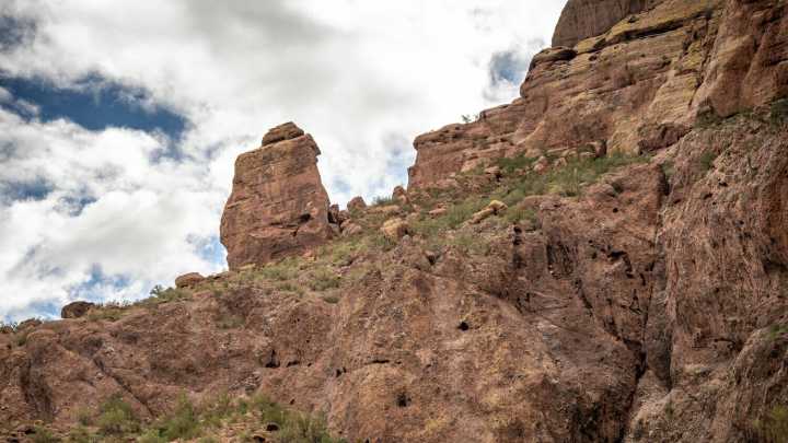 Hiker finds remains in remote area of Phoenix mountain preserve