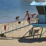 US heat wave smothers Pacific Northwest, poses extreme risk in California and Arizona