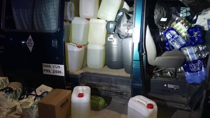Los agentes se afanan en poner coto al «petaqueo» en la costa andaluza