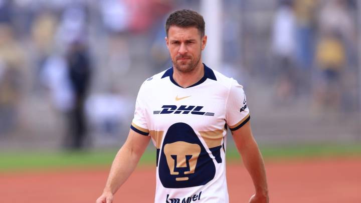 La fecha en la que podría aparecer Aaron Ramsey con Pumas