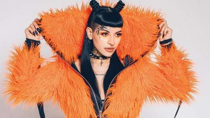 Cazzu supera a Lady Gaga con su videoclip 'Con Otra'