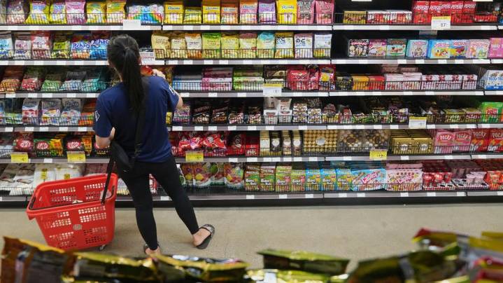 AP-NORC poll: Vast majority of US adults are stressed about grocery costs