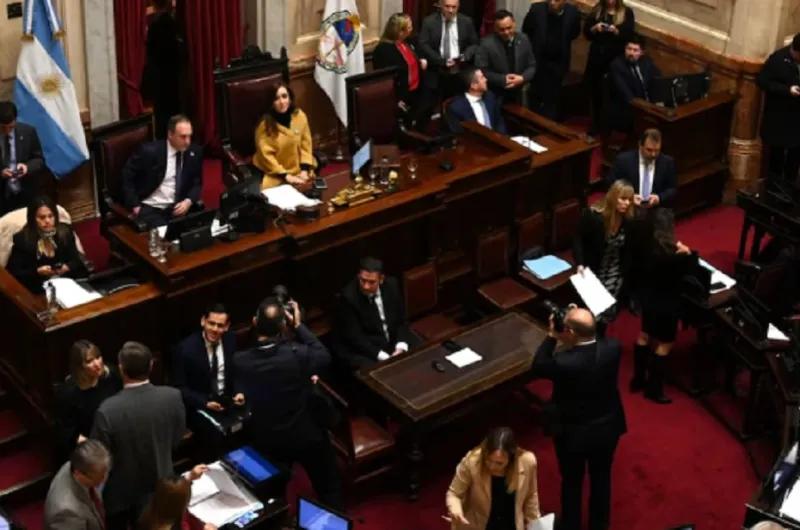El Senado aprobó la ley que garantiza fondos a las universidades y el Gobierno ya anticipa un posible veto