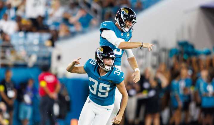 ¡Histórico! Cam Little logra el gol de campo no oficial más largo en la NFL con los Jaguars