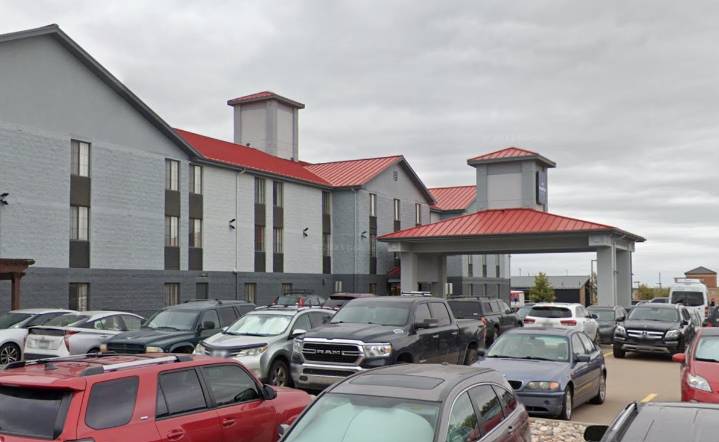 Hotel near DIA enters foreclosure