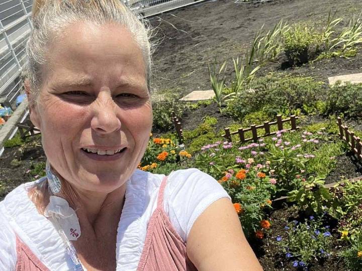 Calgary woman recovering from surgery in Japan, faces huge bill