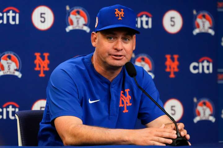 Mets' Carlos Mendoza goes back to old lineup, Sarah Langs honored