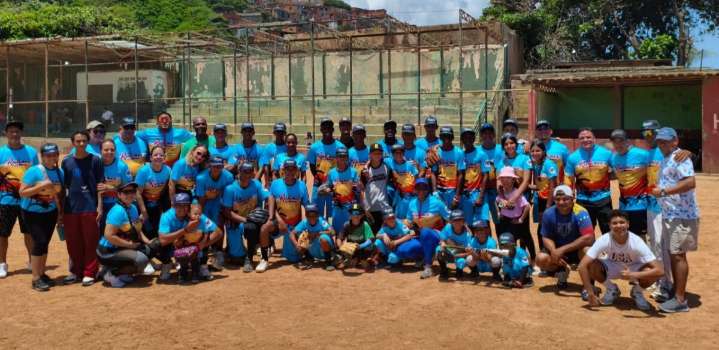 Organización Ratones cerró semana aniversaria con juego invertido