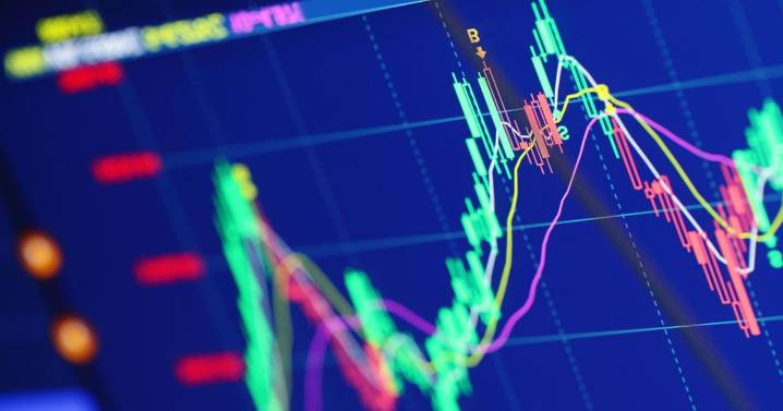 Genesco tops analysts' revenue estimates with Q2 report