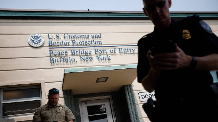 WATCH | Electronic device searches surging at U.S. border