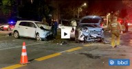 Dos individuos huyeron de fiscalización y colisionaron con auto inocente en Las Condes: los detuvieron