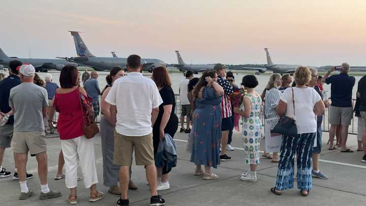 Nearly 50 Wisconsin National Guard members return home after 10