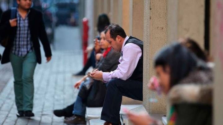 La primarización de la economía no compensa la pérdida de empleo de los sectores más productivos
