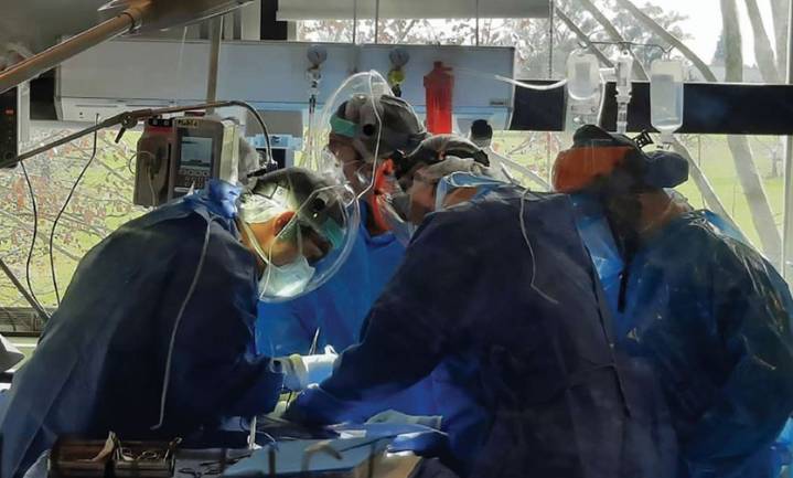 A cinco años de la pandemia, un libro cuenta cómo nació y operó el Hospital