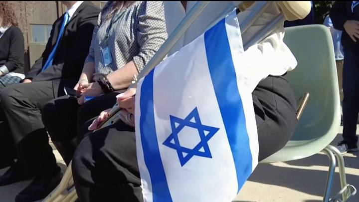 Beverly Hills school district votes to display Israeli flag