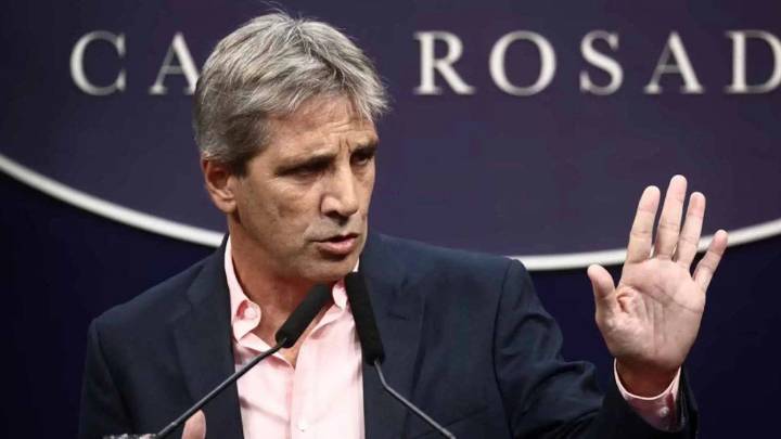 Deuda: Caputo opera para enfrentar los vencimientos de agosto