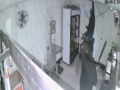 Delincuente argentino se dio un festín antes de intentar robar en carnicería de Valparaíso, pero terminó caído, golpeado y detenido