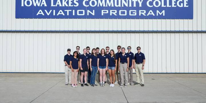 Iowa college trains the next generation of pilots to take flight
