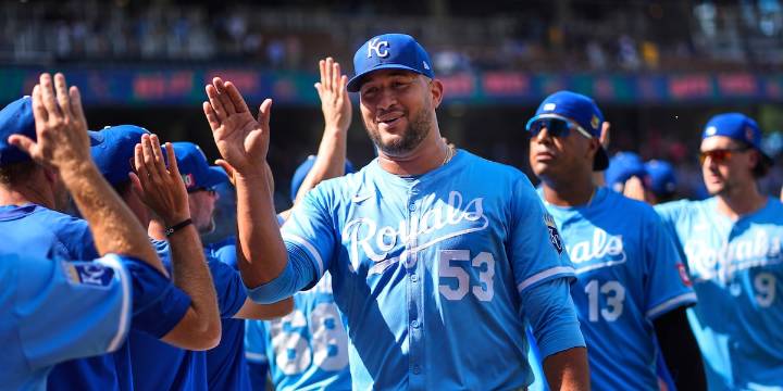 India and Frazier hit two-run homers to rally Royals to 6