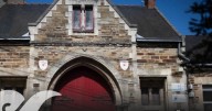 Revelan abusos sexuales en colegio católico francés durante cuatro décadas