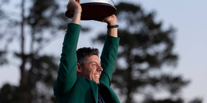 McIlroy loves signing Masters flags more than wearing the green jacket